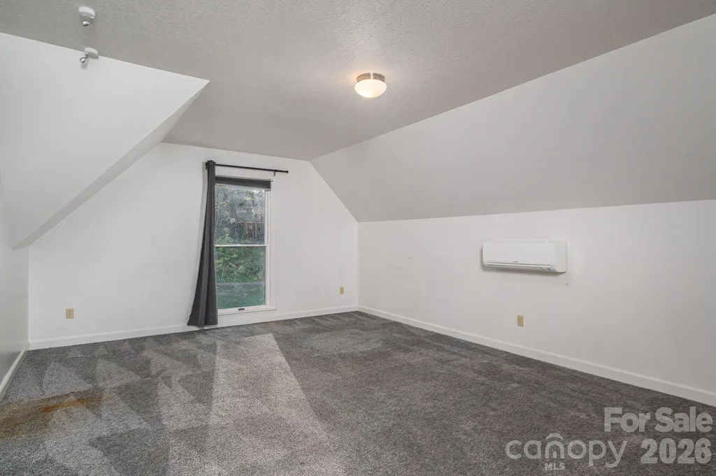 208 Hollow Road Lincolnton NC 28092