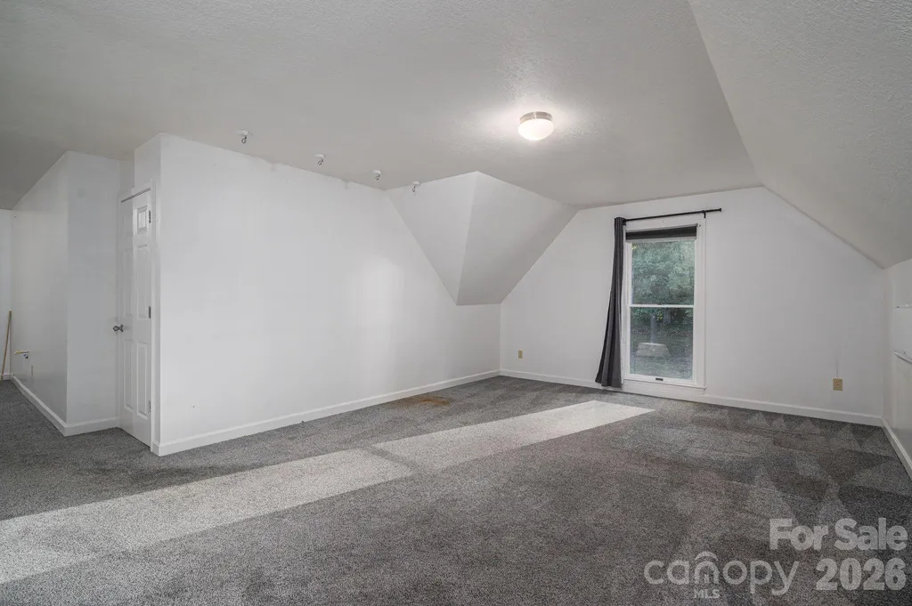 208 Hollow Road Lincolnton NC 28092