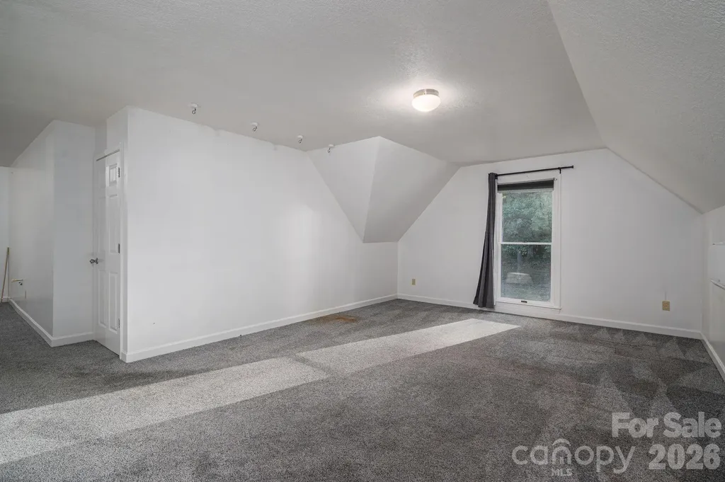 208 Hollow Road Lincolnton NC 28092