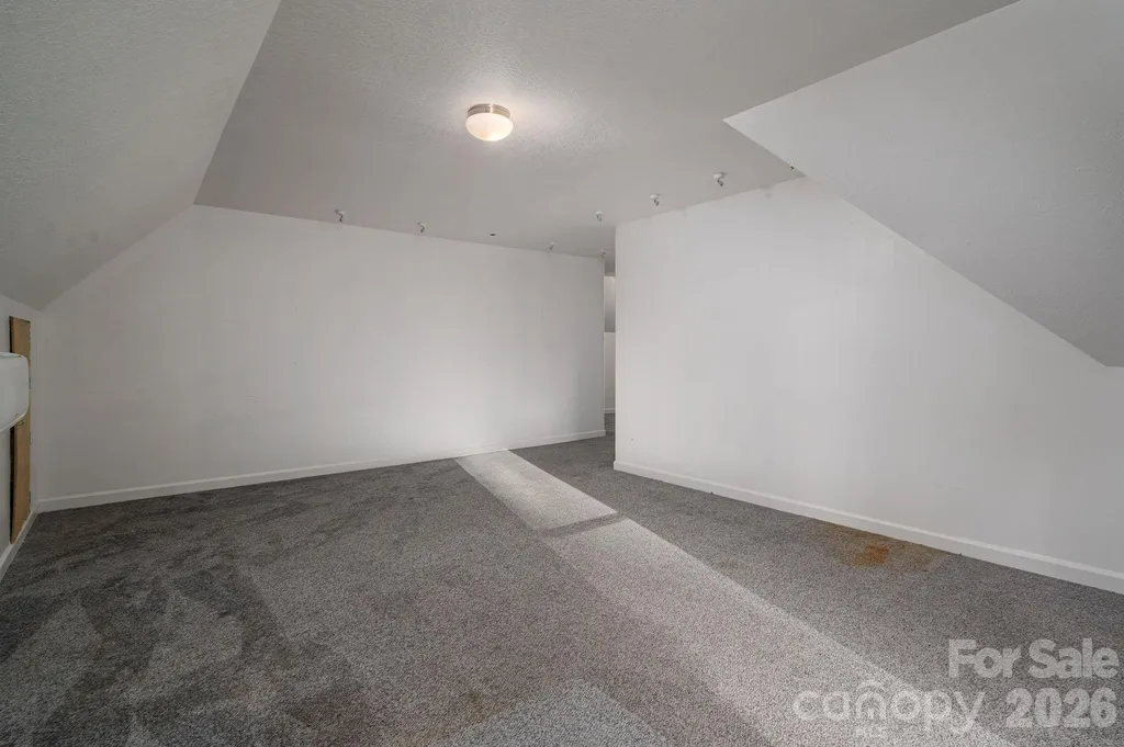 208 Hollow Road Lincolnton NC 28092