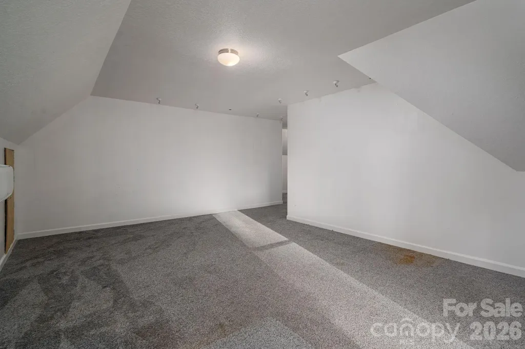 208 Hollow Road Lincolnton NC 28092