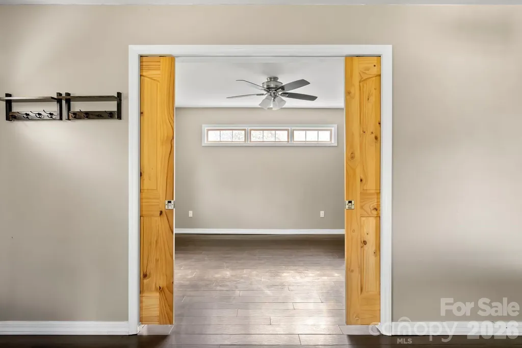 24 Ian River Drive Asheville NC 28806