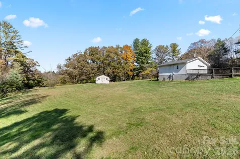 24 Ian River Drive Asheville NC 28806