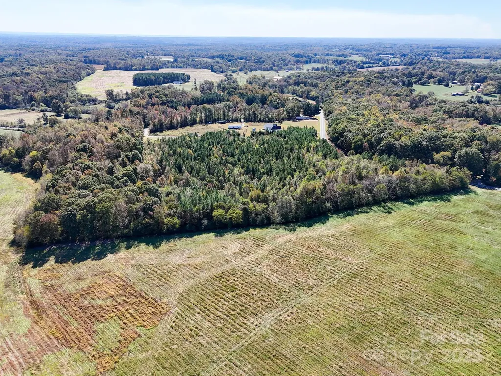 1117 Hoyt Scott Road Bear Creek NC 27207