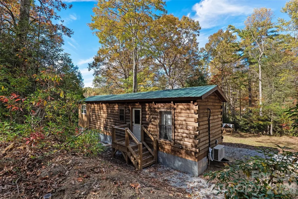 325, 141 & 75 Owl Haven Lane Cedar Mountain NC 28718