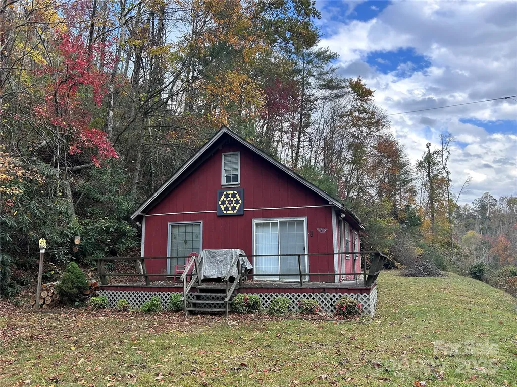 362 Melton Branch Road Bakersville NC 28705