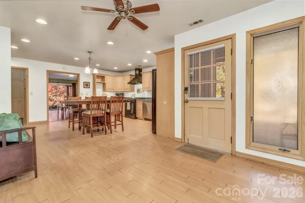 111 Hidden Pond Lane Asheville NC 28804