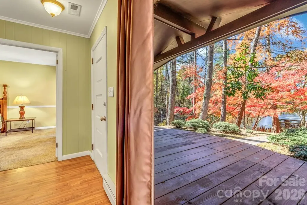 111 Hidden Pond Lane Asheville NC 28804