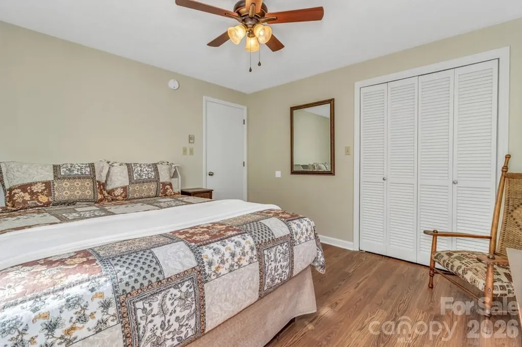 111 Hidden Pond Lane Asheville NC 28804