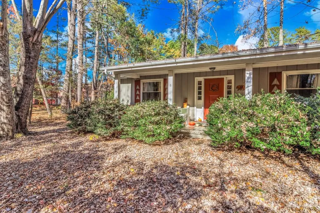 111 Hidden Pond Lane Asheville NC 28804