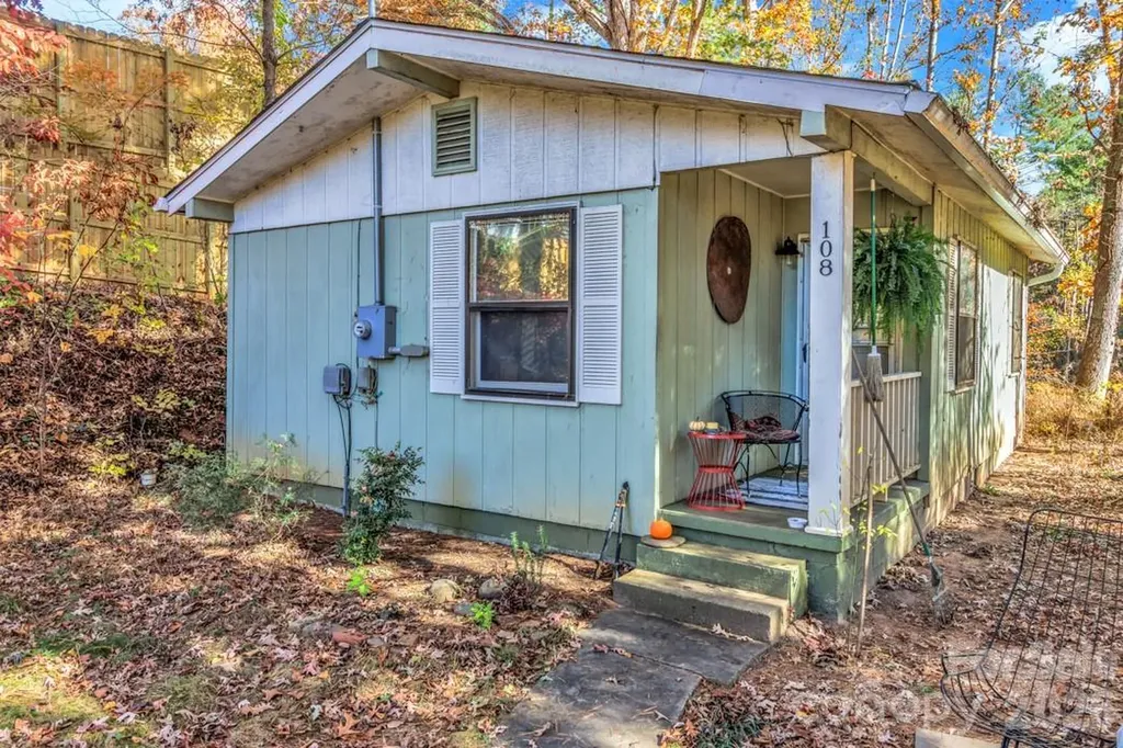 111 Hidden Pond Lane Asheville NC 28804