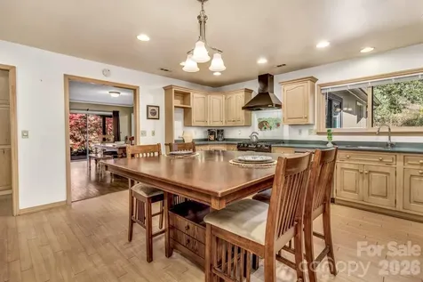 111 Hidden Pond Lane Asheville NC 28804