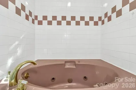 111 Hidden Pond Lane Asheville NC 28804