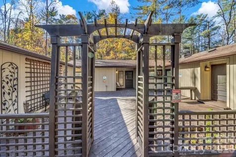 111 Hidden Pond Lane Asheville NC 28804