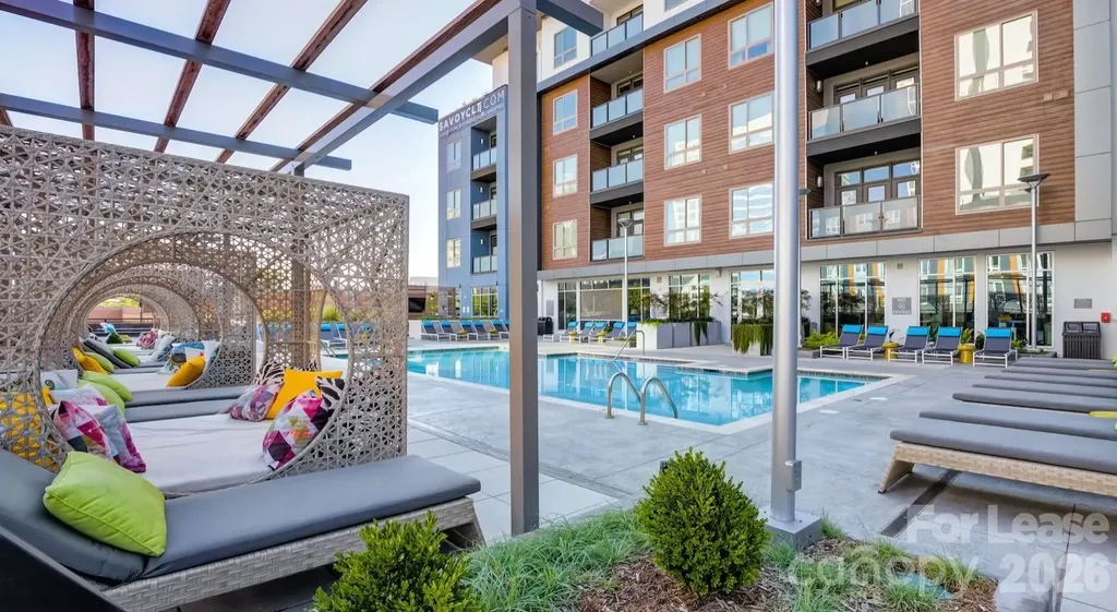 650 E Brooklyn Village Avenue Charlotte NC 28202