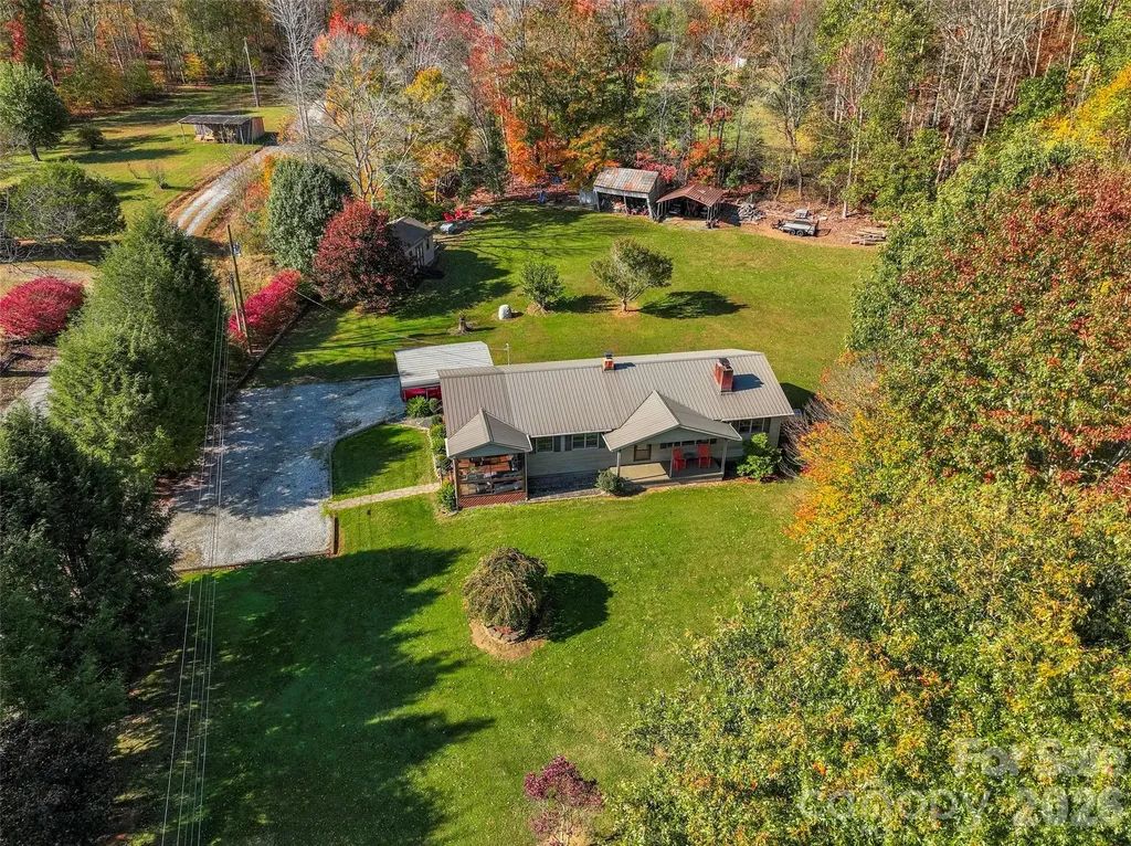 136 Roaring Spout Lane Burnsville NC 28714