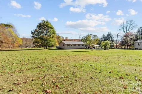 136 Roaring Spout Lane Burnsville NC 28714