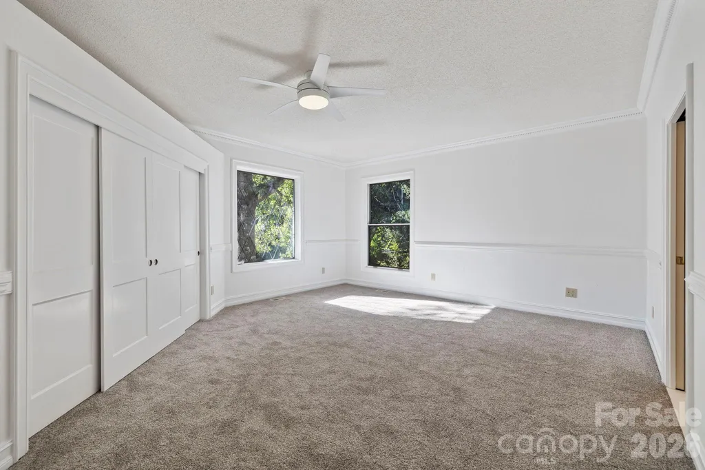 31 Ridge Drive S Hendersonville NC 28739