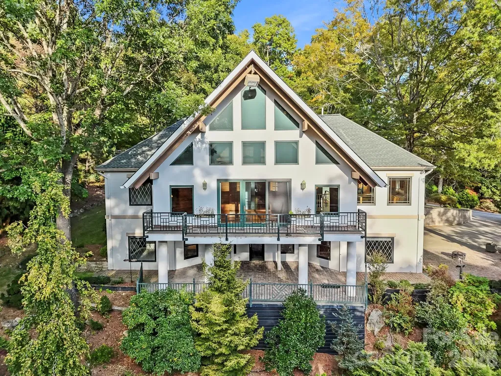 31 Ridge Drive S Hendersonville NC 28739