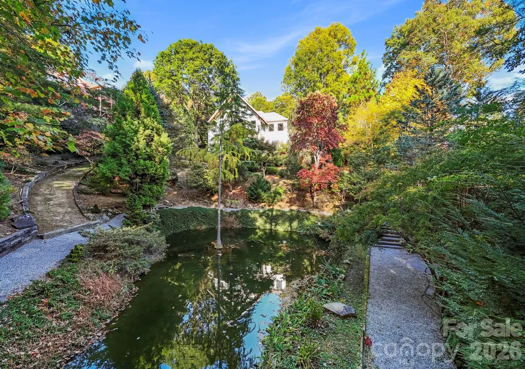 31 Ridge Drive S Hendersonville NC 28739