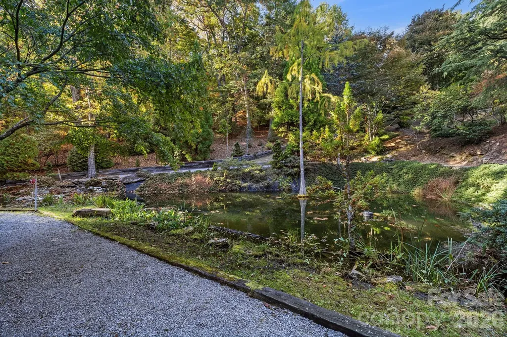 31 Ridge Drive S Hendersonville NC 28739