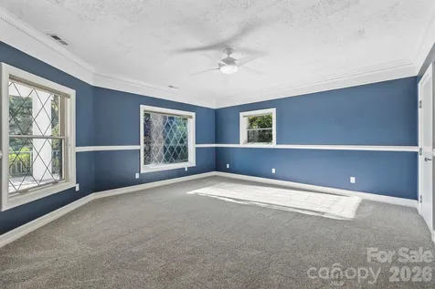 31 Ridge Drive S Hendersonville NC 28739