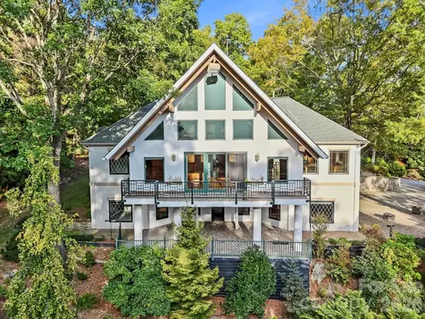 31 Ridge Drive S Hendersonville NC 28739