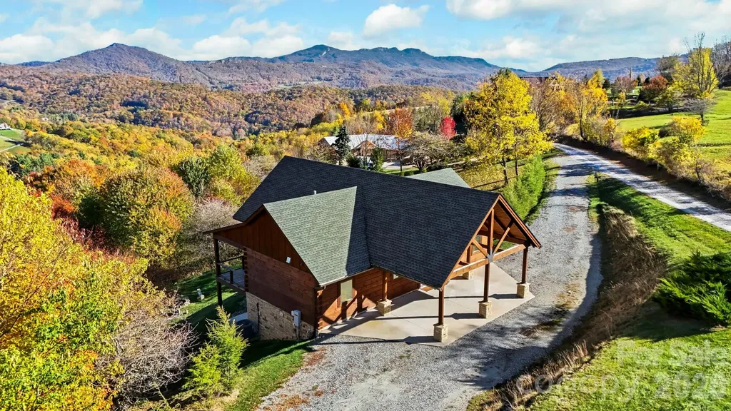 584 Grey Fox Ridge Banner Elk NC 28604