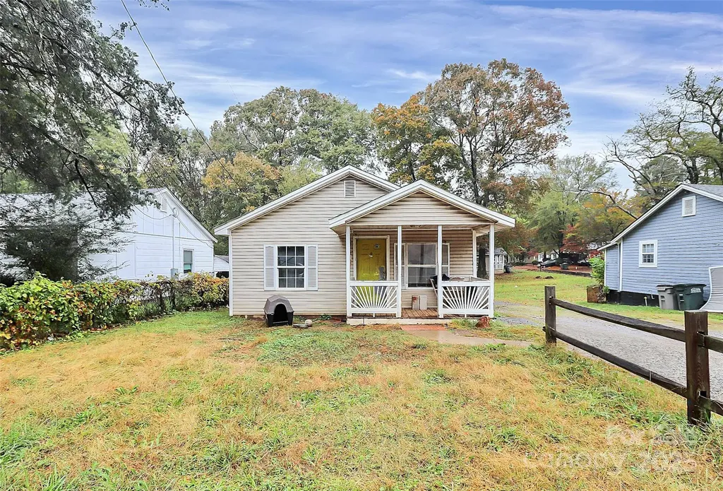 1104 W Davidson Avenue Gastonia NC 28052