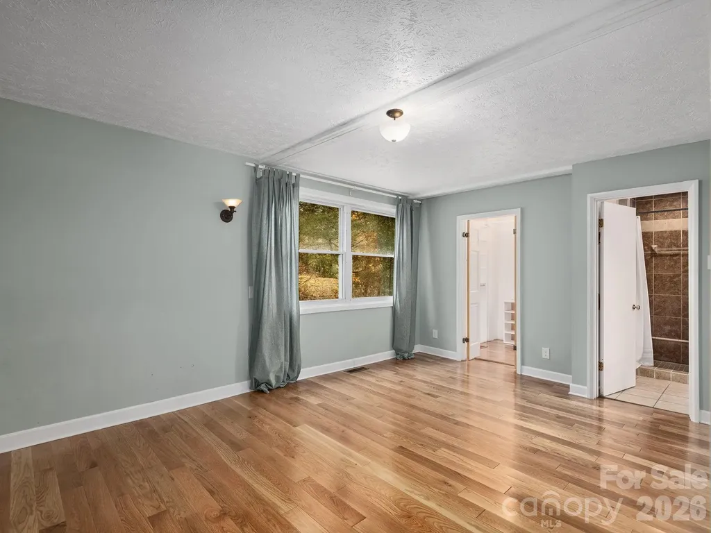 6 Star Berry Lane Fairview NC 28730