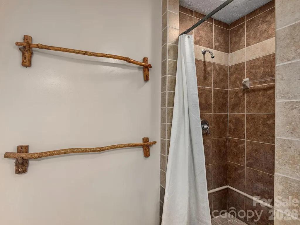 6 Star Berry Lane Fairview NC 28730