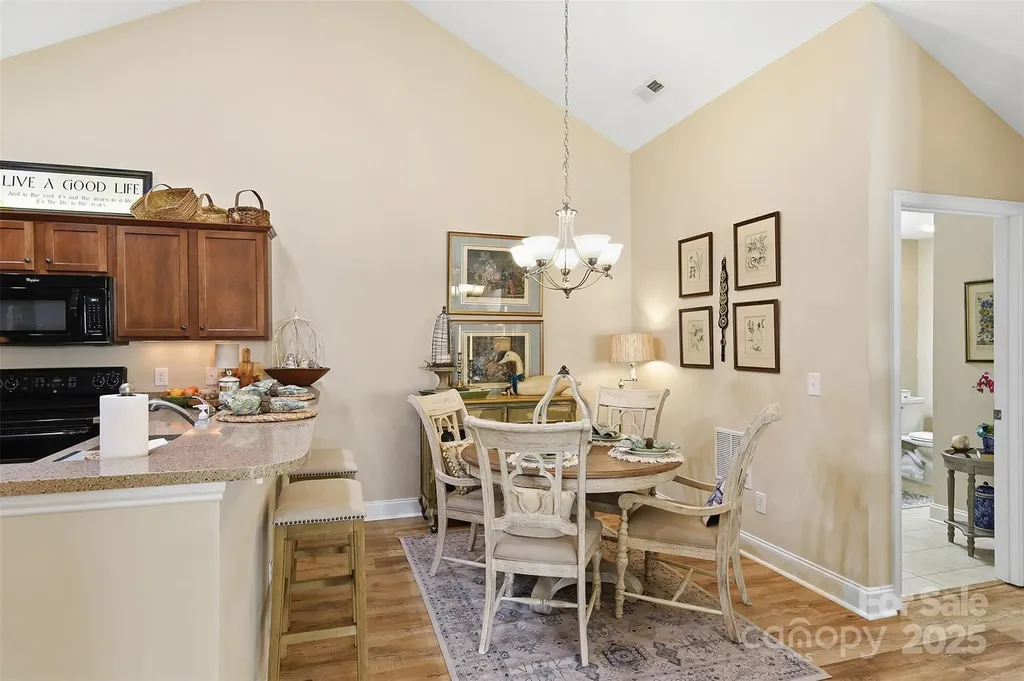 817 Wynnshire Drive Hickory NC 28601
