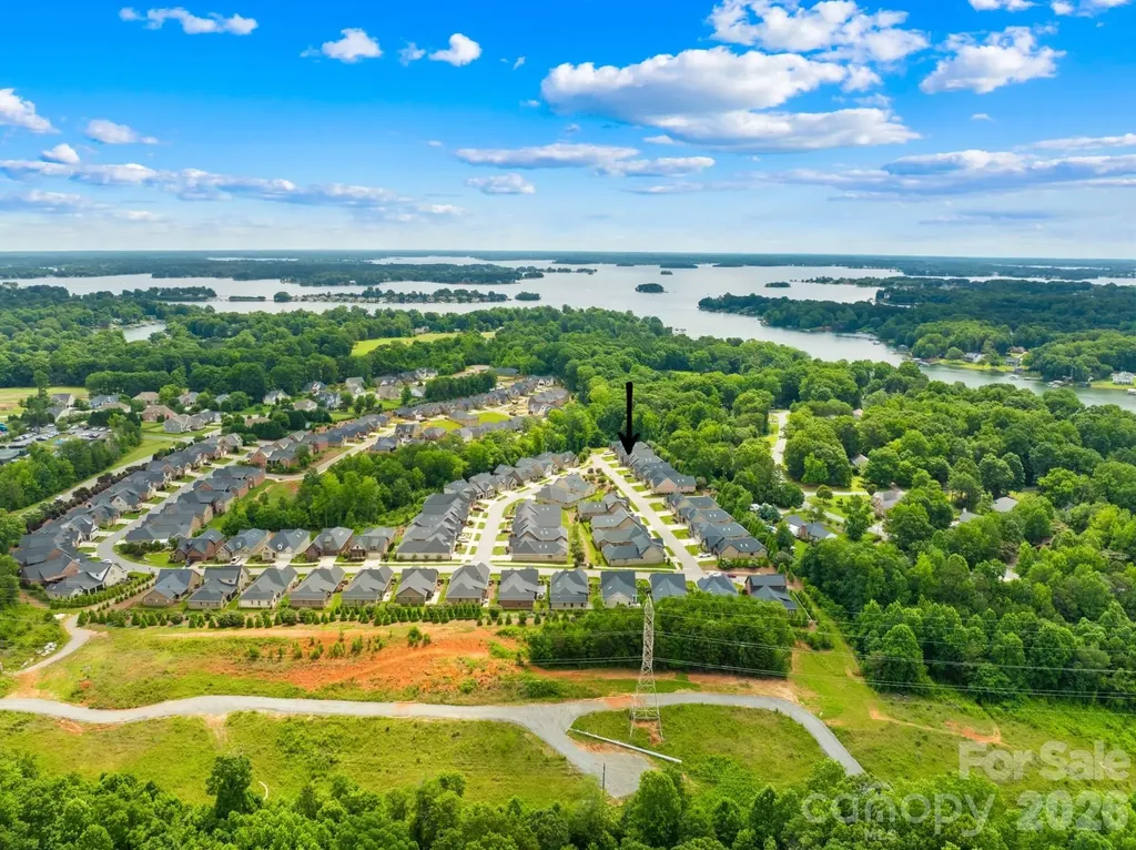 1140 Golden Hill Lane Denver NC 28037