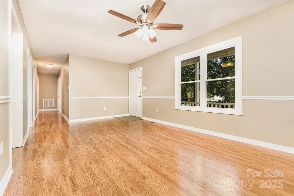 709 Robin Avenue Kannapolis NC 28081