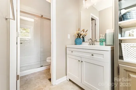 709 Robin Avenue Kannapolis NC 28081