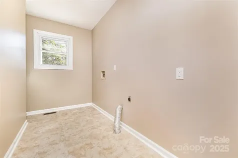 709 Robin Avenue Kannapolis NC 28081