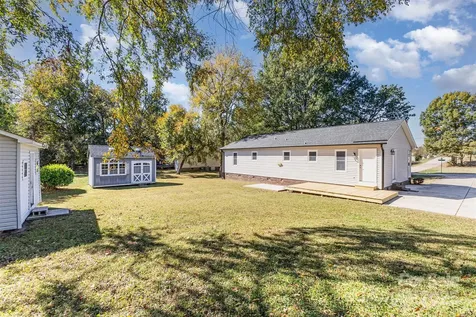709 Robin Avenue Kannapolis NC 28081