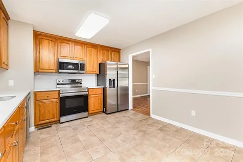 709 Robin Avenue Kannapolis NC 28081