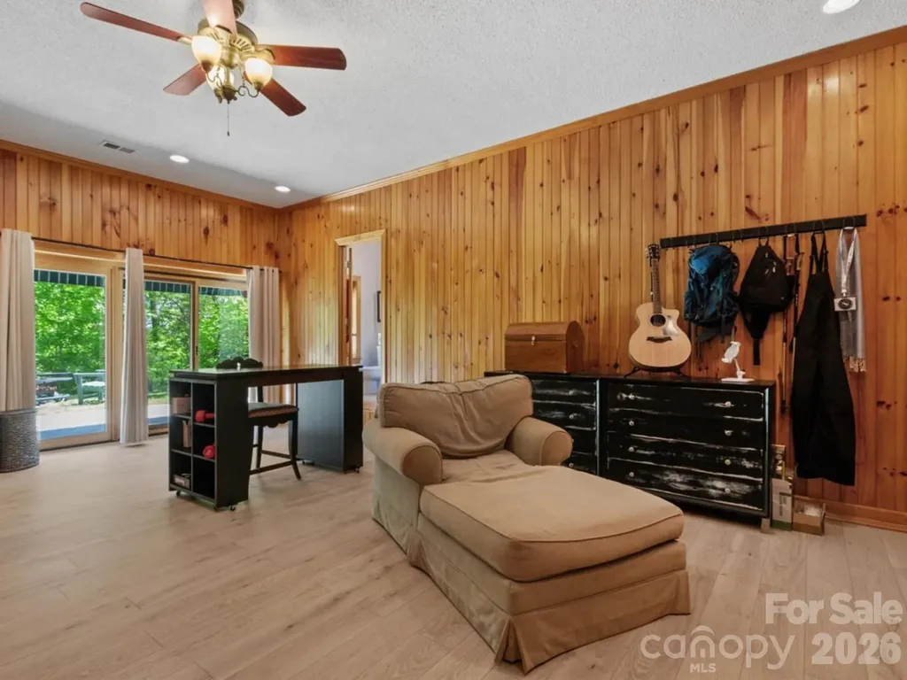 7255 Laurel Hill Drive Newland NC 28657