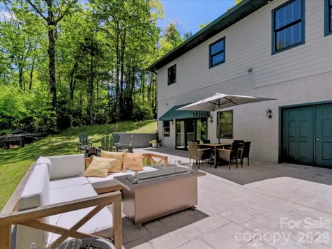 7255 Laurel Hill Drive Newland NC 28657