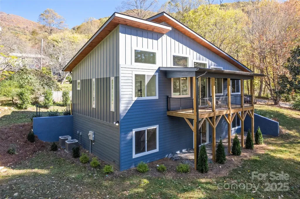 1807 Fisher Creek Road Sylva NC 28779