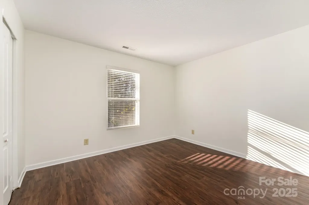 7601 Eben Drive Charlotte NC 28269