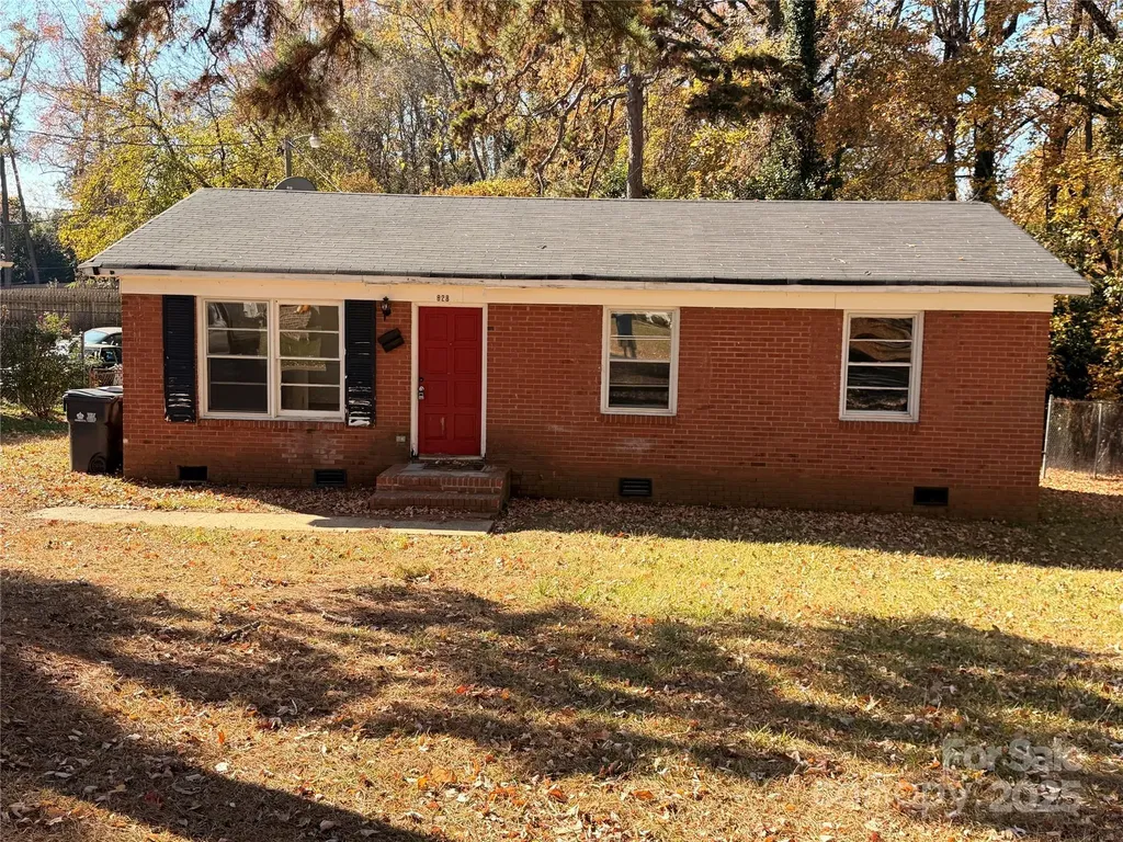 828 Tennyson Drive Charlotte NC 28208