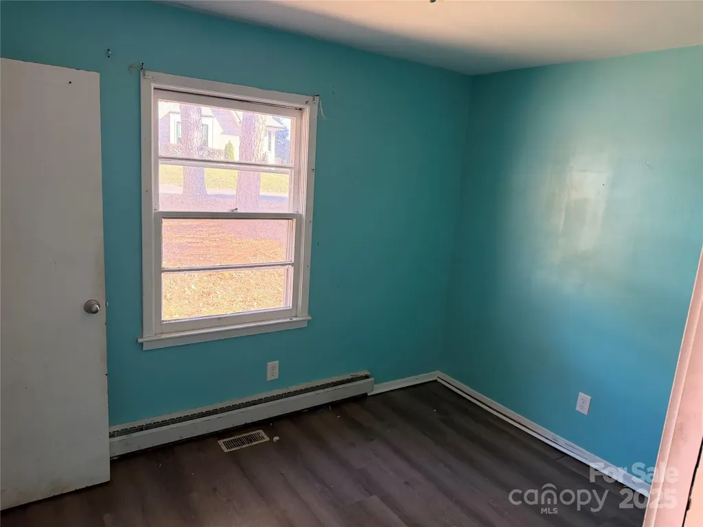 828 Tennyson Drive Charlotte NC 28208
