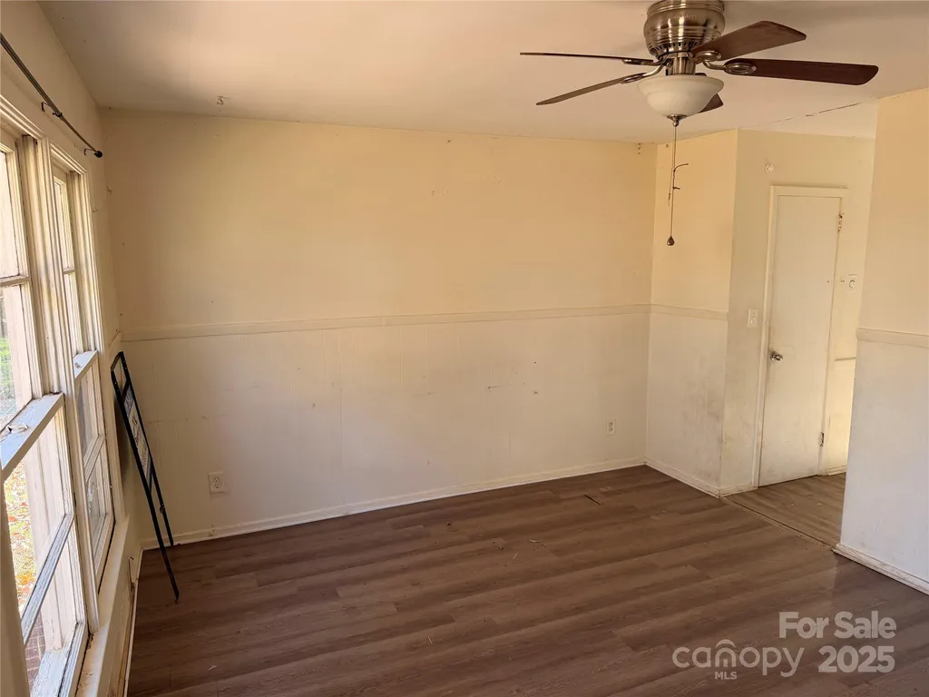 828 Tennyson Drive Charlotte NC 28208