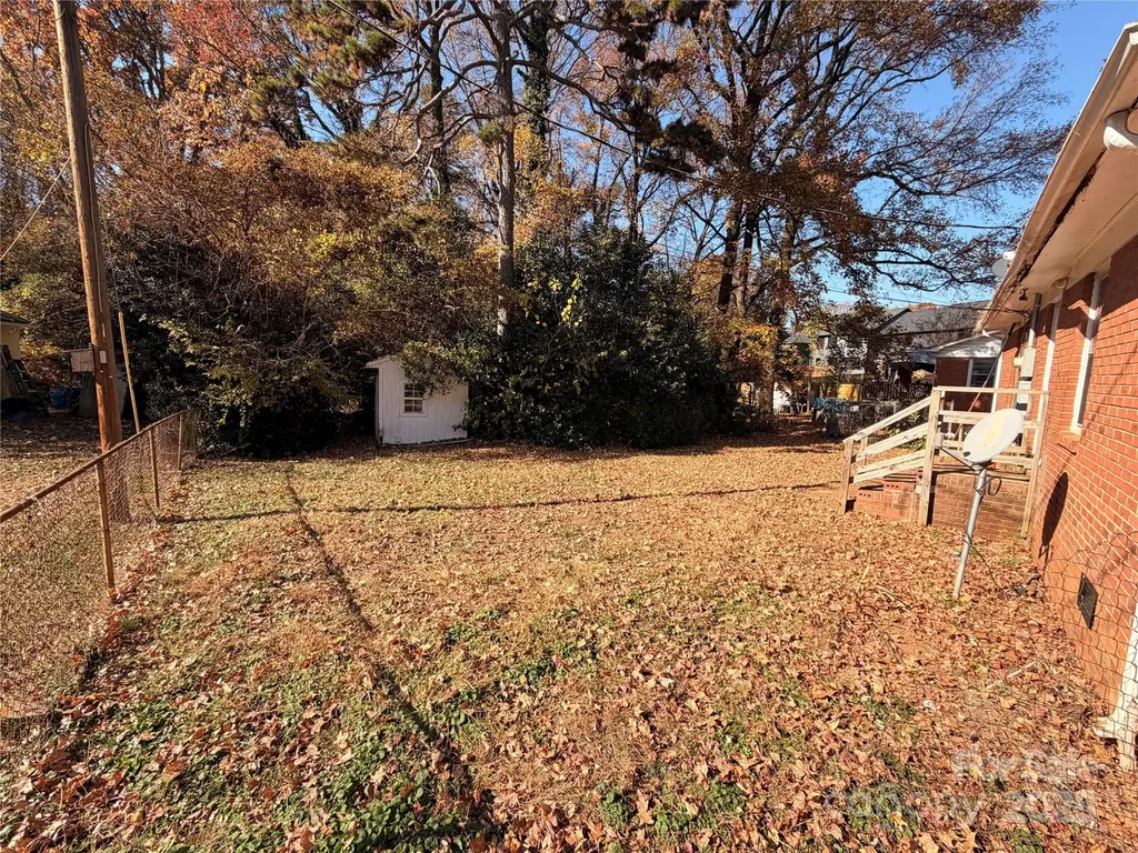 828 Tennyson Drive Charlotte NC 28208