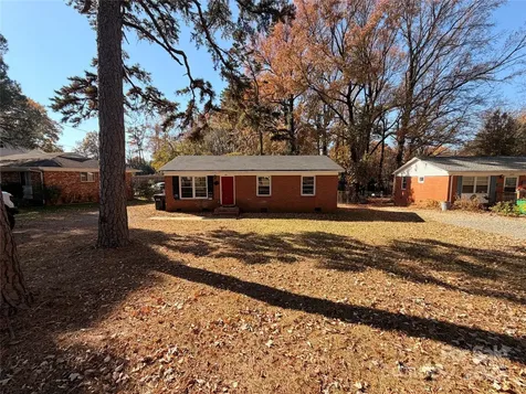 828 Tennyson Drive Charlotte NC 28208