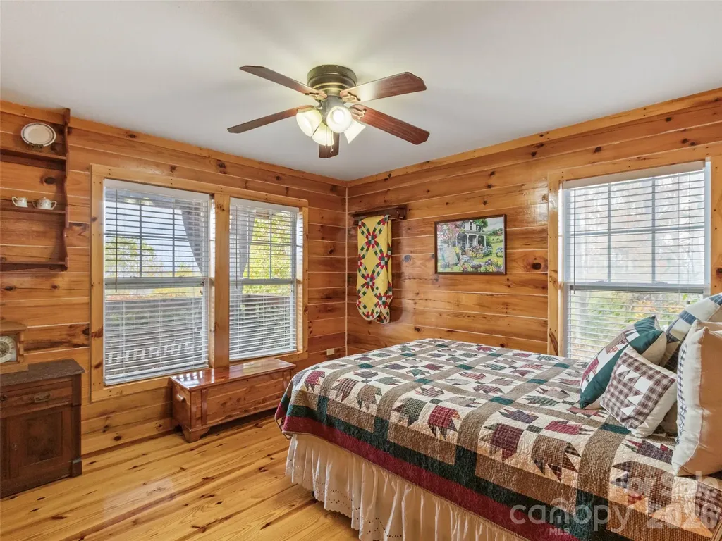 1447/1421 Ayers Mountain Road Green Mountain NC 28740
