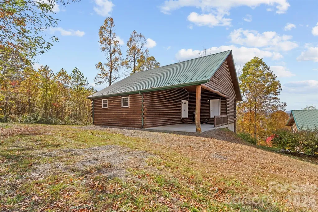 1447/1421 Ayers Mountain Road Green Mountain NC 28740