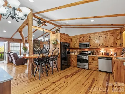1447/1421 Ayers Mountain Road Green Mountain NC 28740